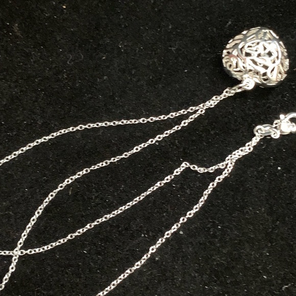 Pendant Charm Necklace - Picture 3 of 4